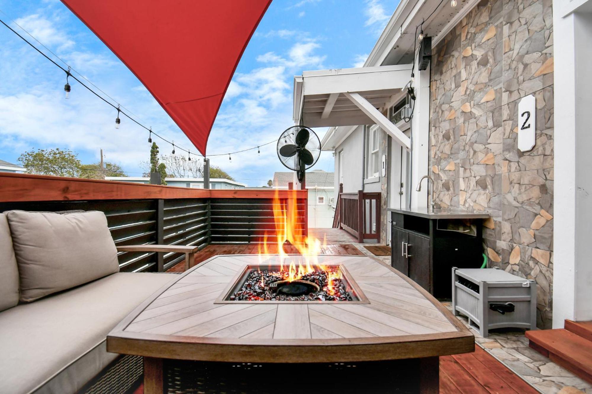 Apartamento Nautical Loft With Outdoor Kitchen & Beach Access Galveston Exterior foto