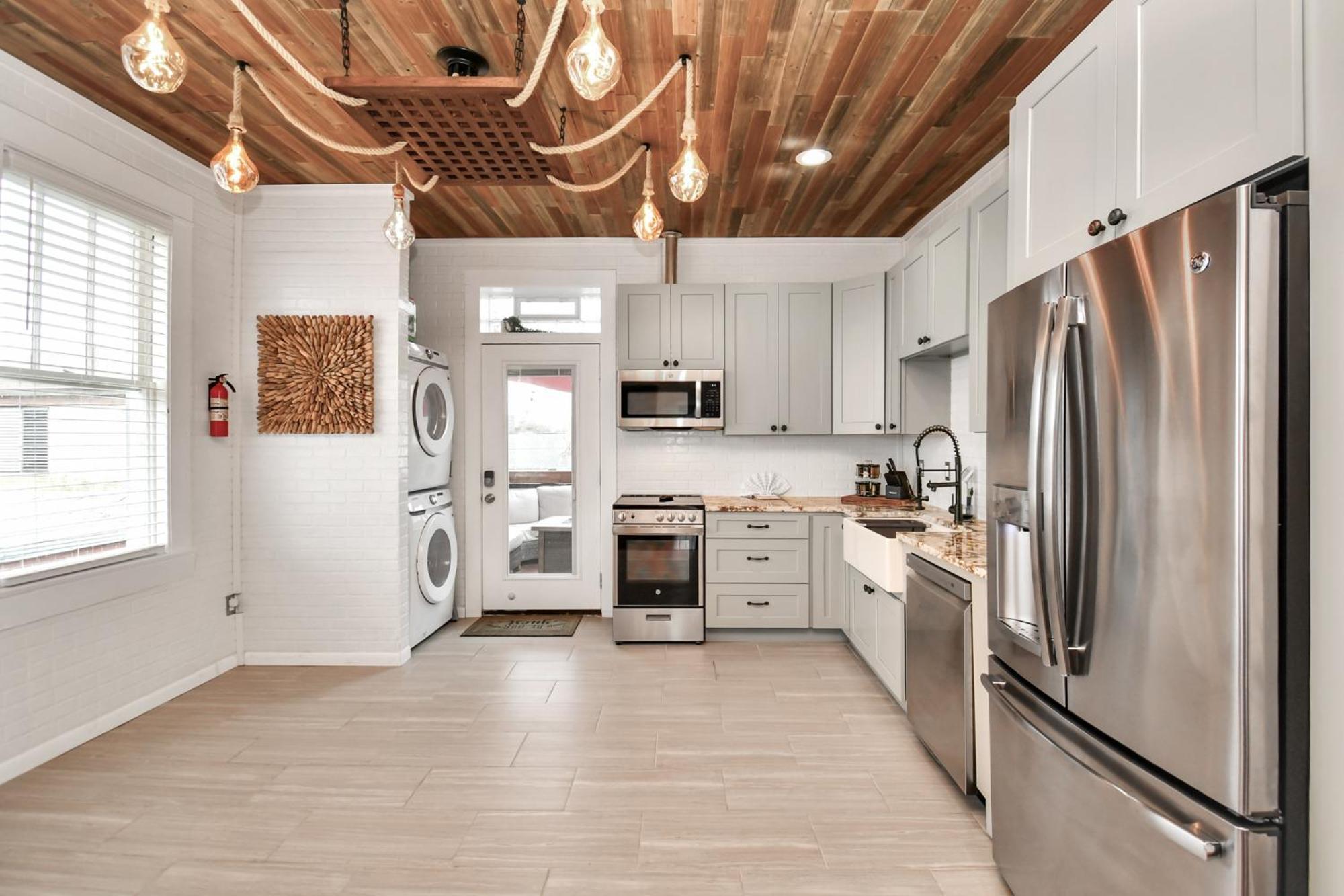 Apartamento Nautical Loft With Outdoor Kitchen & Beach Access Galveston Exterior foto